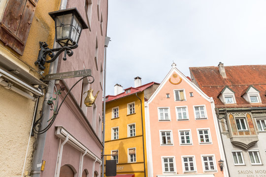 Bunte Fassaden in der Altstadt von Füssen