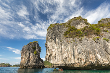 Naklejka premium Cliffs and the clear sea in Phi Phi islands, Thailand