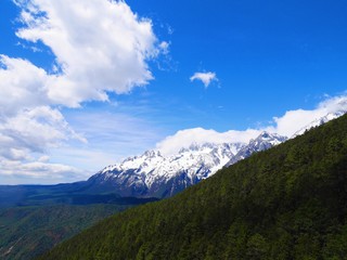 Fototapeta na wymiar Jade Dragon Snow Mountain, Yunnan, China