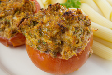tomates farcies et pâtes