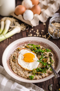 oatmeal salty with spring onion and egg