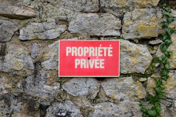 Cartel de propiedad privada