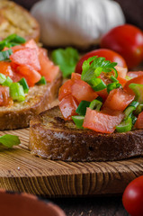 French garlic toast with vegetable salad