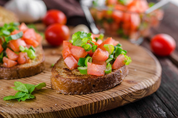 French garlic toast with vegetable salad