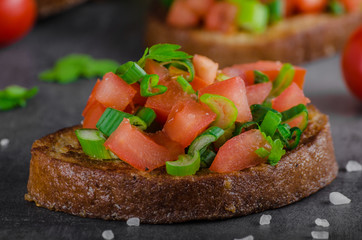 French garlic toast with vegetable salad