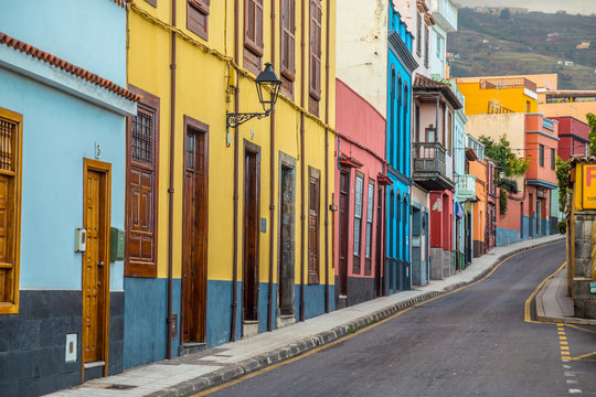 Fototapeta Old street in la Orotava, Tenerife, Canary Islands. Spain. .small European southern city.   small narrow streets