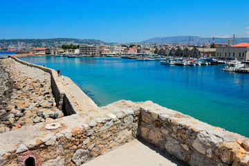 Chania, port de la La Canée, la Crète en Grèce