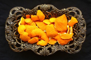 Orange peel in antique plate
