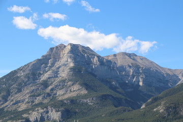 Fototapeta na wymiar Grotto Mountain, Lac Des Arcs, Alberta