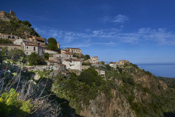 Paesaggio del Borgo si savoca in SIcilia con vista sul mare