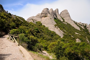 Obraz premium The Montserrat mountain with strange weathered rocks. Catalonia, Spain.