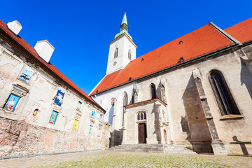 Fototapeta na wymiar St. Martin Cathedral, Bratislava