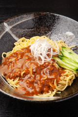 ジャージャー麺