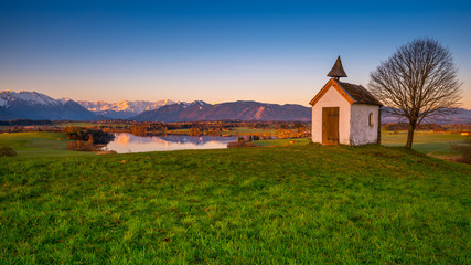 Fototapeta premium Sonnenaufgang Riegsee