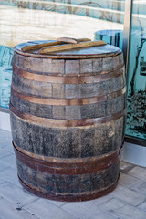 A large barrel of oak with black hoops