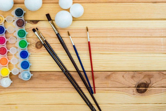 brushes and temperas on wood in zenithal plane