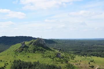 Fototapeta na wymiar Lipowki mountain in Olsztyn near Czestochowa, Poland.