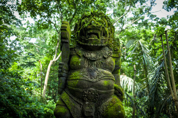 Fototapeta na wymiar Statue at Ubud Monkey Forest