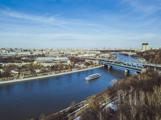 Obraz premium aerial cruise ship on the river in the europe city