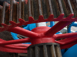 REd blue gears