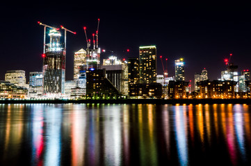 Long exposure pictute of Canary wharf in London