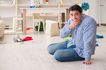 Man found his house after burglary robbed by burglars