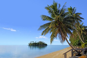 Fototapeta na wymiar Landscape view of Muri lagoon in Rarotonga Cook Islands