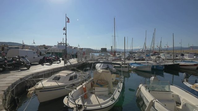 Sailboats moored in Quai Fr&radic;&copy;d&radic;&copy;ric Mistral