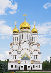 Fototapeta na wymiar Savior Transfiguration Cathedral in Togliatti, Russia, Volga River.