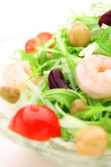 エビ・ミックスビーンズ・ミニトマト・水菜・サラダ