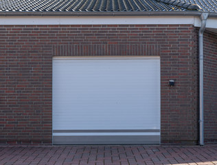 Fototapete Modernes Garagentor Einer Garage - Fototapeten-GM Photography