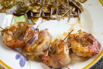 king prawns wrapped in crisp bacon