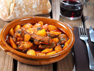 All i Pebre de Anguila – European Eel with garlic and paprika

Traditional Valencian dish, stew with european eel, potatoes, garlic, and paprika.