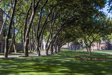 Obraz premium Istanbul, Turkey, 4 July 2007: Topkapi Palace Garden