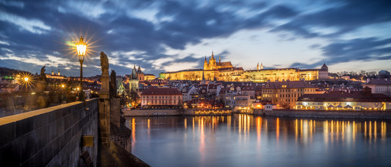 Fototapeta premium Prague Castle and Charles Bridge by night