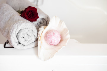 Salt bath bombs, essential oils, aromatherapy at home