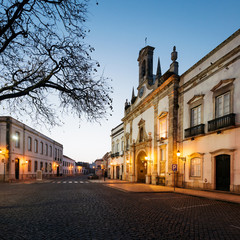 Fototapeta na wymiar Arco Da Vila in the Old Town of Faro Cityin Algarve- Portugal.