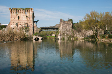 Ponte Visconteo a Borghetto sul Mincio in Veneto