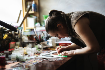 enamel master put sketch on copper creativity