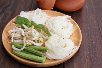 Rice noodles curry with chicken