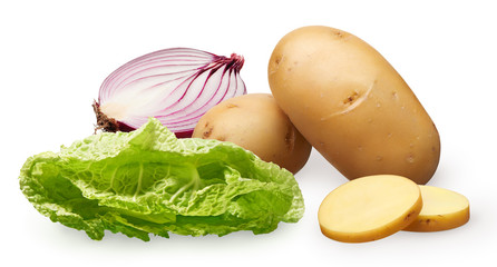 Potatoes with chopped pieces, half of onion and green salad