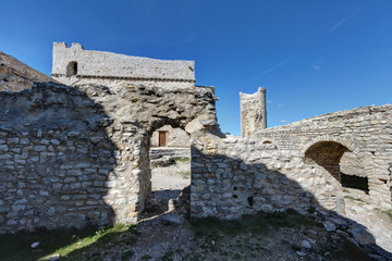 Le Chateau de Thouzon - Le Thor - Vaucluse