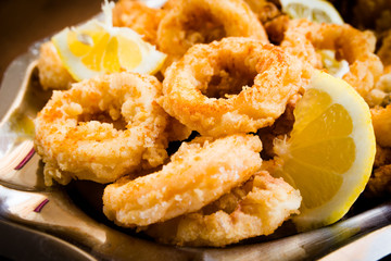 Anelli di calamaro fritto, Mediterranean Food 