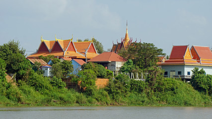 temple at tonle sap river