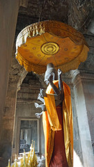 buddha statue in angkor wat