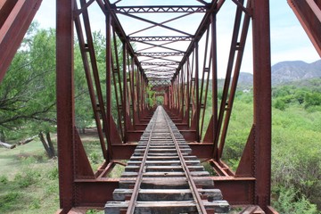 Brücke Schienen Zug