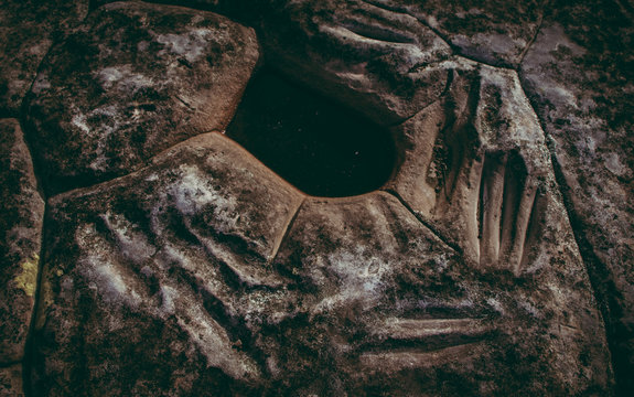 Aboriginal Spear Sharpening pool, Blue Mountains, Australia