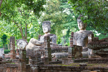 Sitting Buddha, A temple in Kamphaengphet Province  In the ruins of the royal temple, is a historical center  which is the most important in the province 