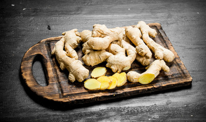 The roots of ginger on the Board.