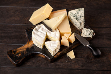 Different sorts of cheese